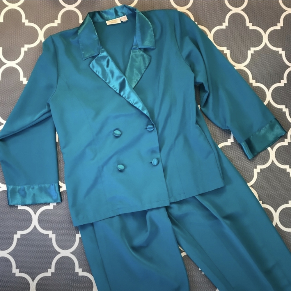VTG 80s Victoria's Secret Gold Label Pajamas set